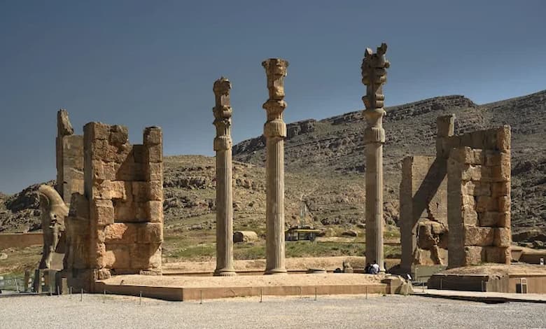 مطالعات در مورد تخت جمشید