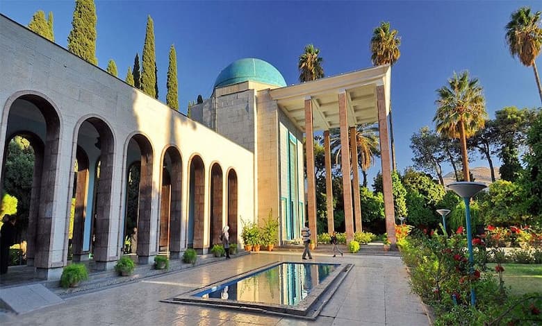 آرامگاه سعدی از جاهای دیدنی شیراز 