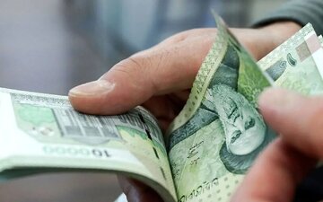 جزییات تصمیم دولت درباره تغییر رقم عیدی امسال/ عیدی بازنشستگان هم همانند کارمندان، ۲ برابر شد؟