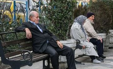 مستمری بازنشستگان را تقویت کنید/ برای کاهش هزینه‌ها، مدیریت را ارتقا دهید