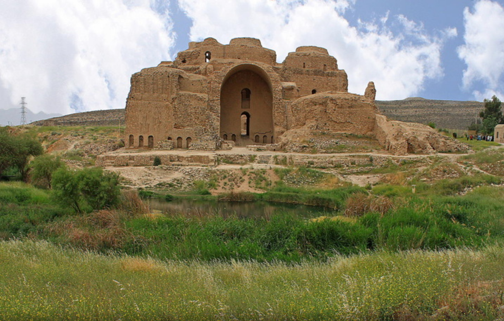 کاخ اردشیر بابکان فیروزآباد